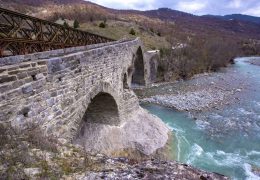 Bridge of Kantsiko in Sarantaporos of Drosopigi