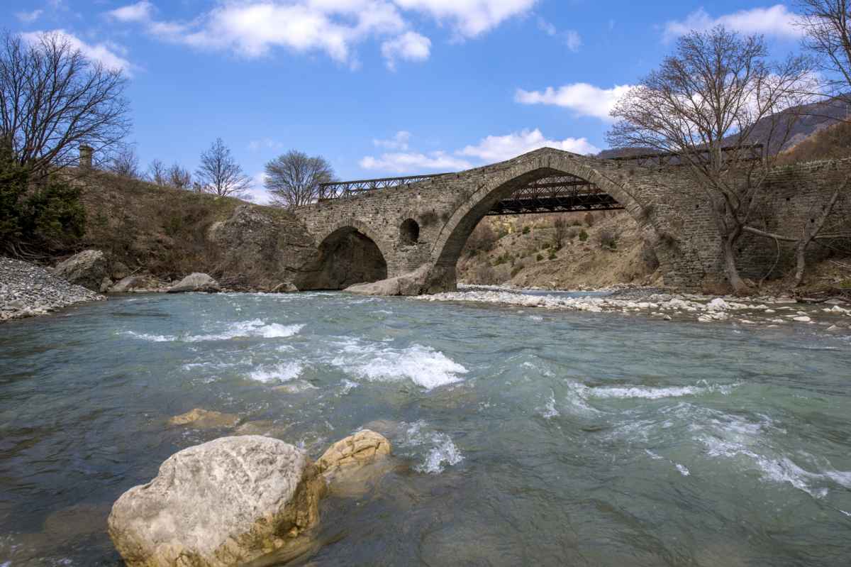 Bridge of Kantsiko in Sarantaporos of Drosopigi