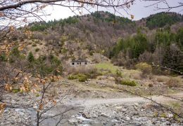 Νερόμυλος στη θέση Πριόνια Πληκάτι